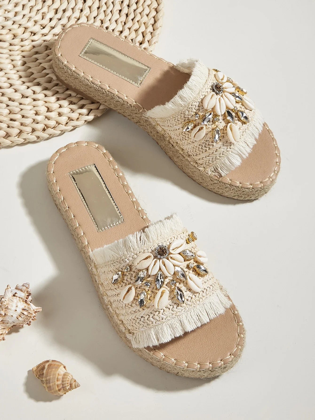 Women's Comfortable Shell Tassel Strap Flat Slip-On Sandals