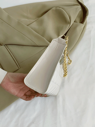 Quilted Detail Chain Bag
