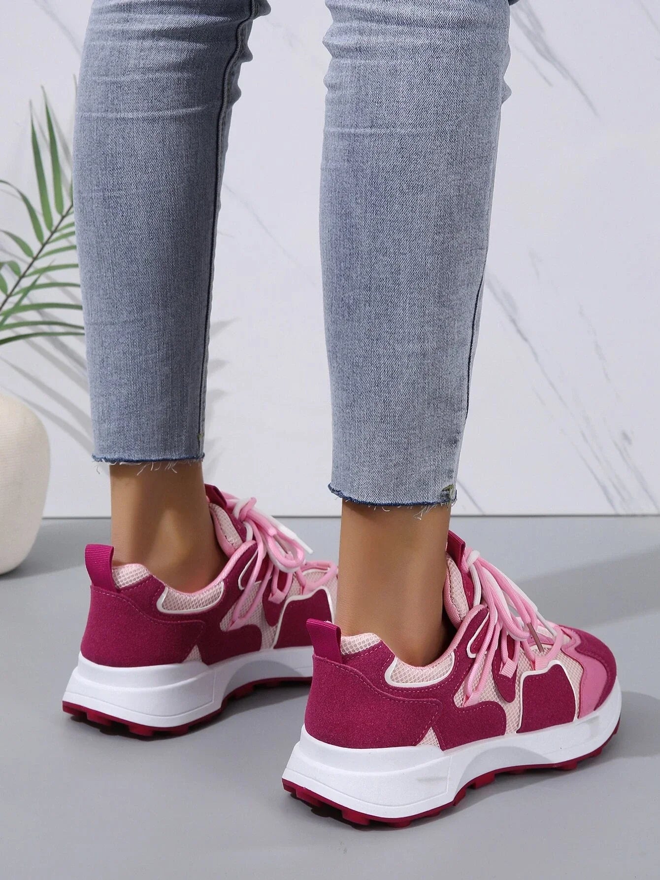 Ladies Spliced Fashion Sneakers