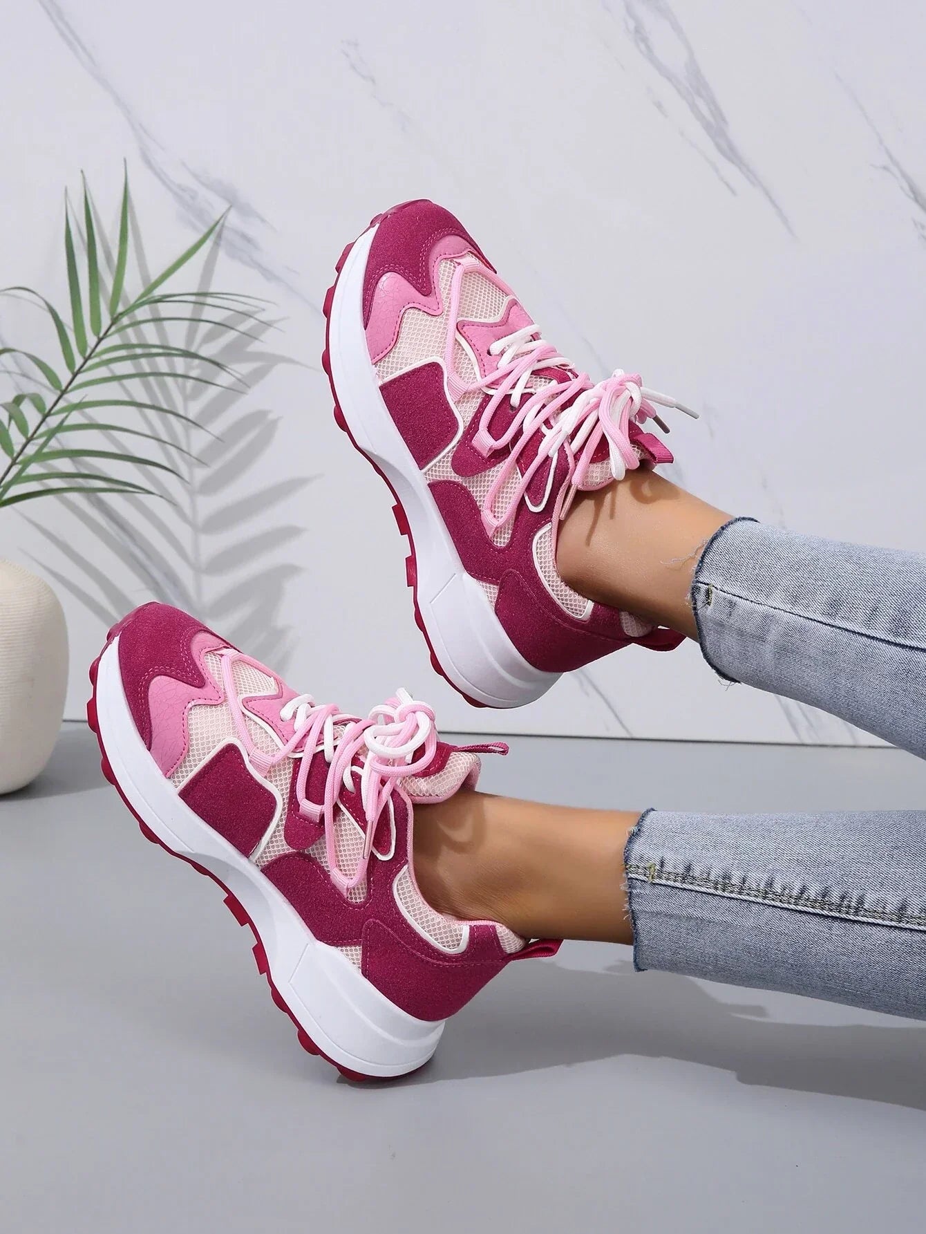 Ladies Spliced Fashion Sneakers