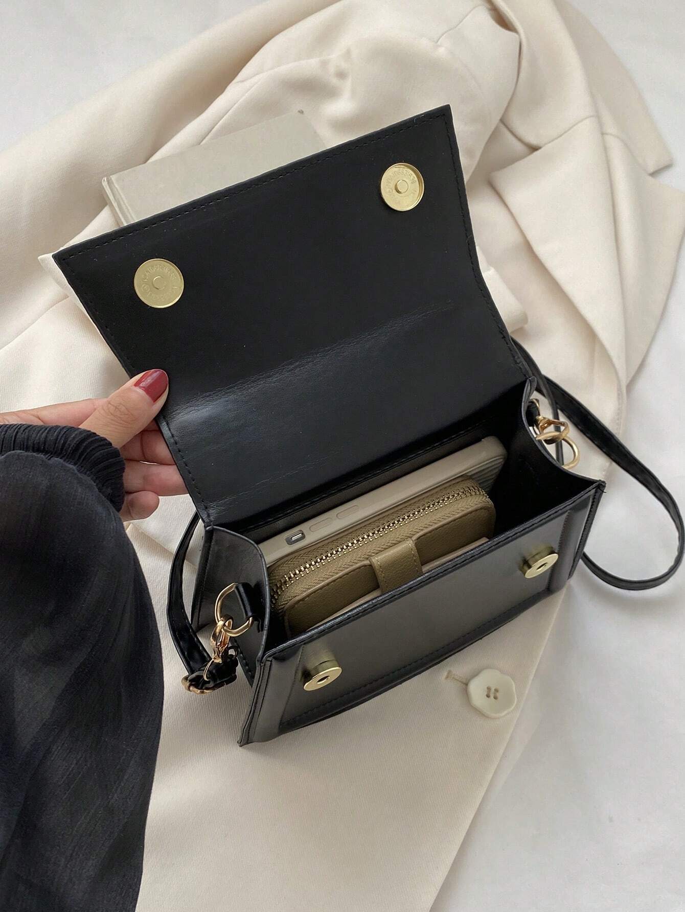 Fashionable Solid Color Flap Mini Handbag
