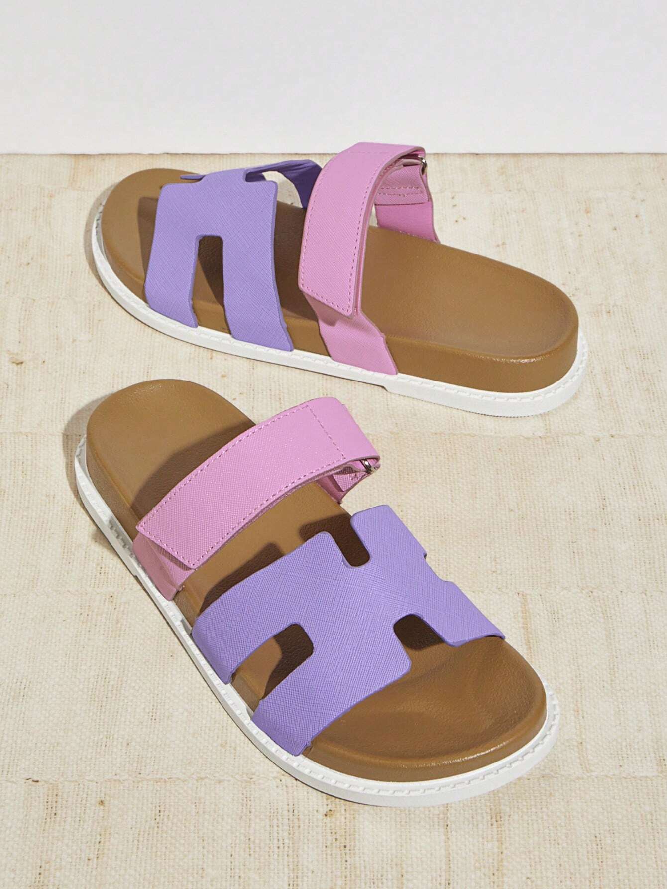 SHUZIA Women's Flat Sandals