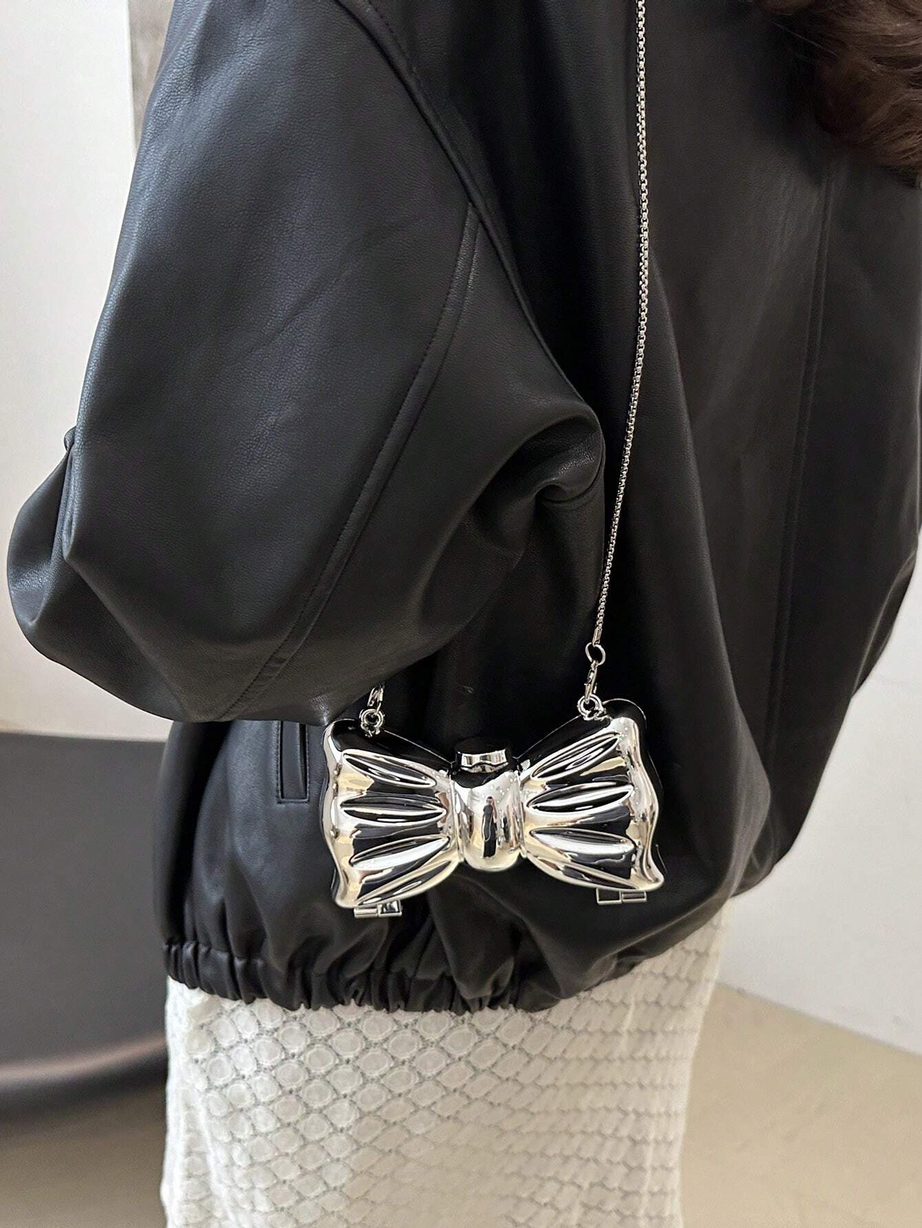 Fashionable Mini Bow Metallic Mirror Earphone Bag