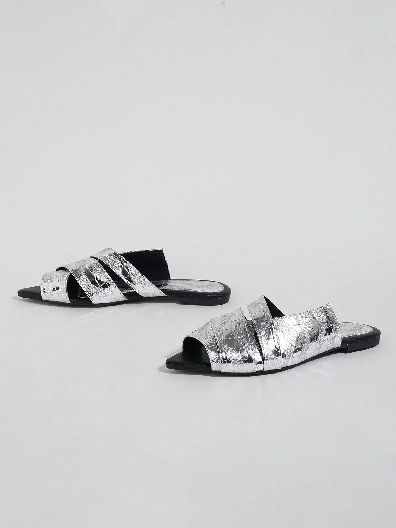 Fashionable Women's Pointed Toe Slippers