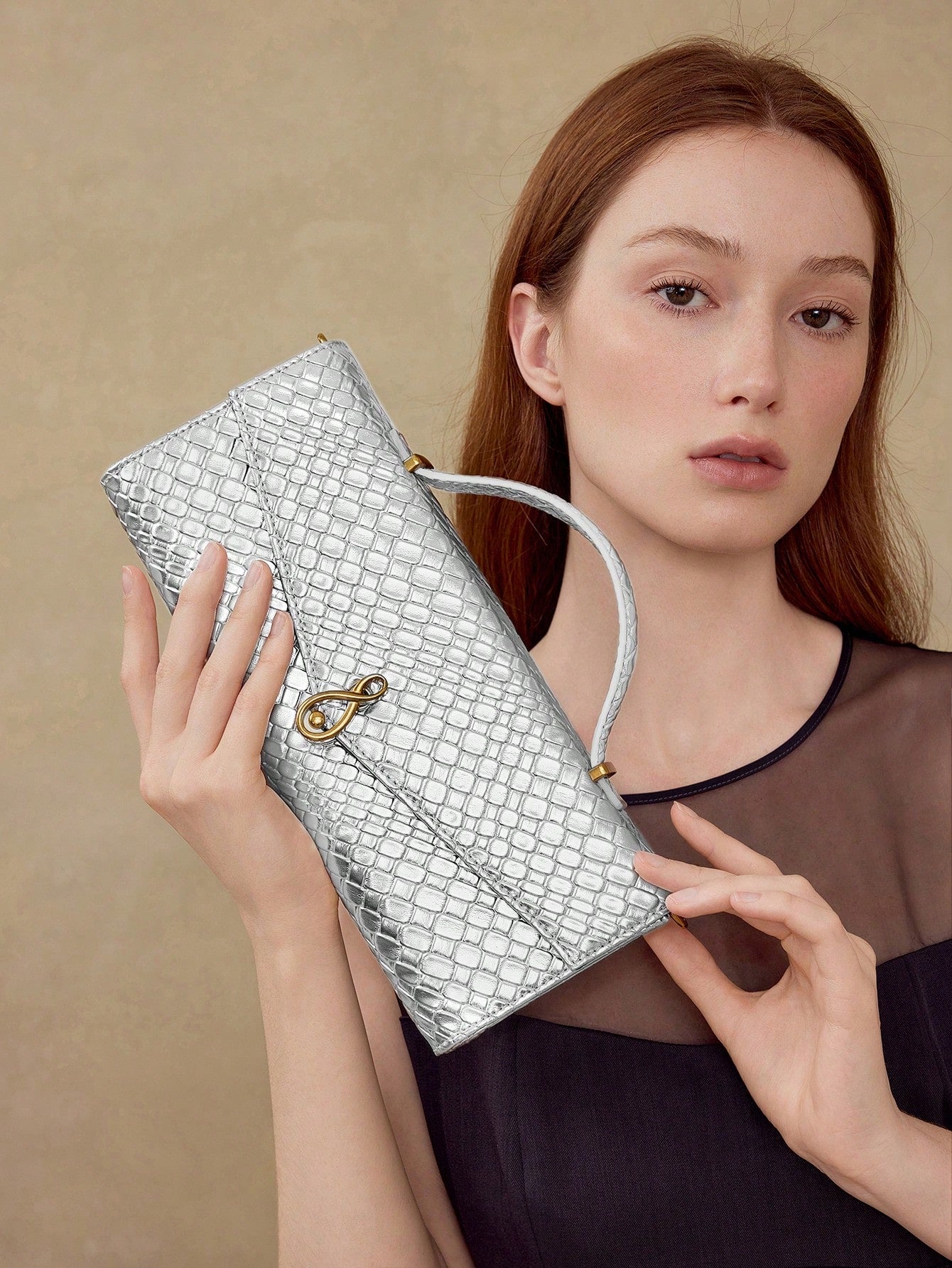 MOTF PREMIUM TEXTURED SQUARE TOP HANDLE BAG