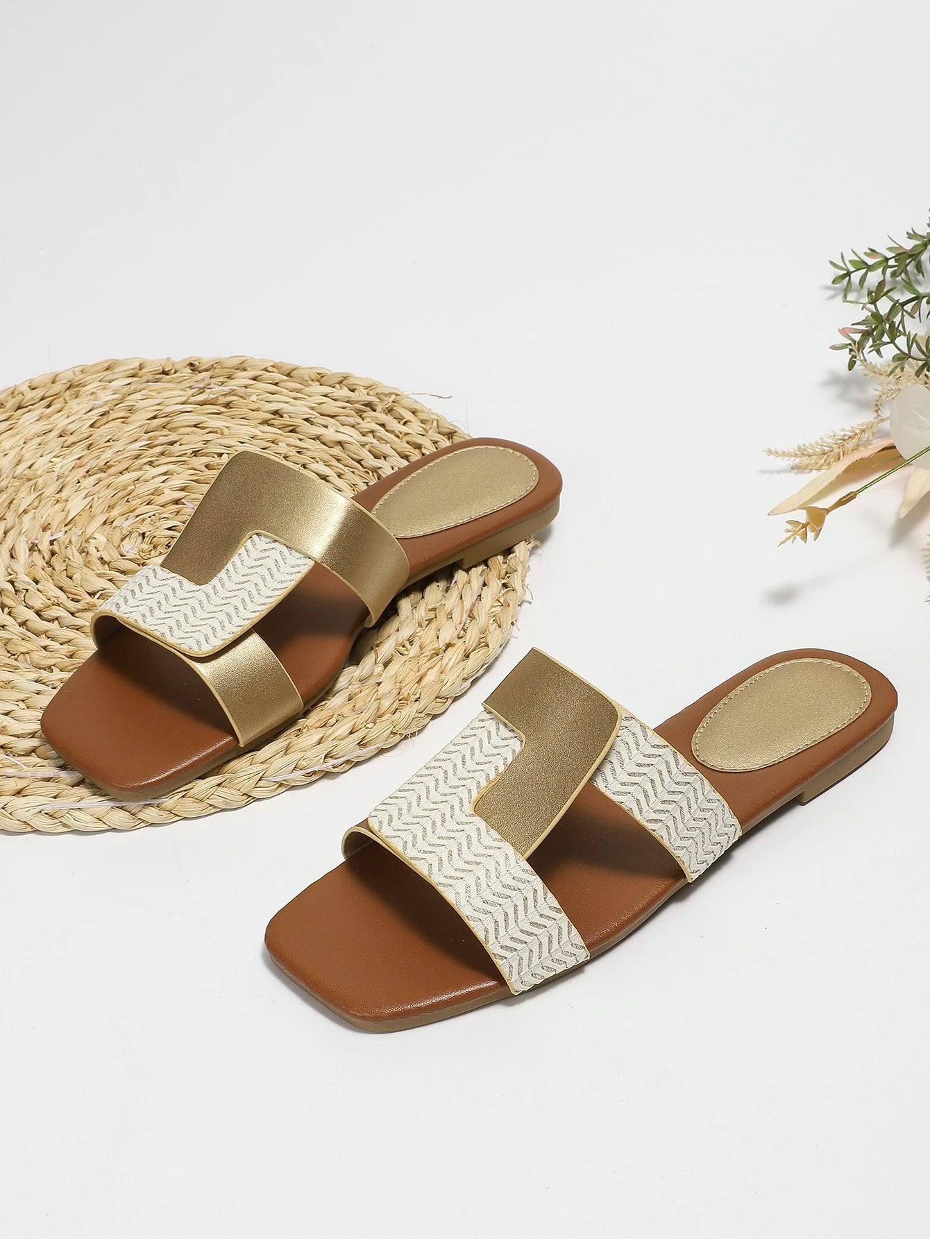 Women Square Toe Flat Sandals