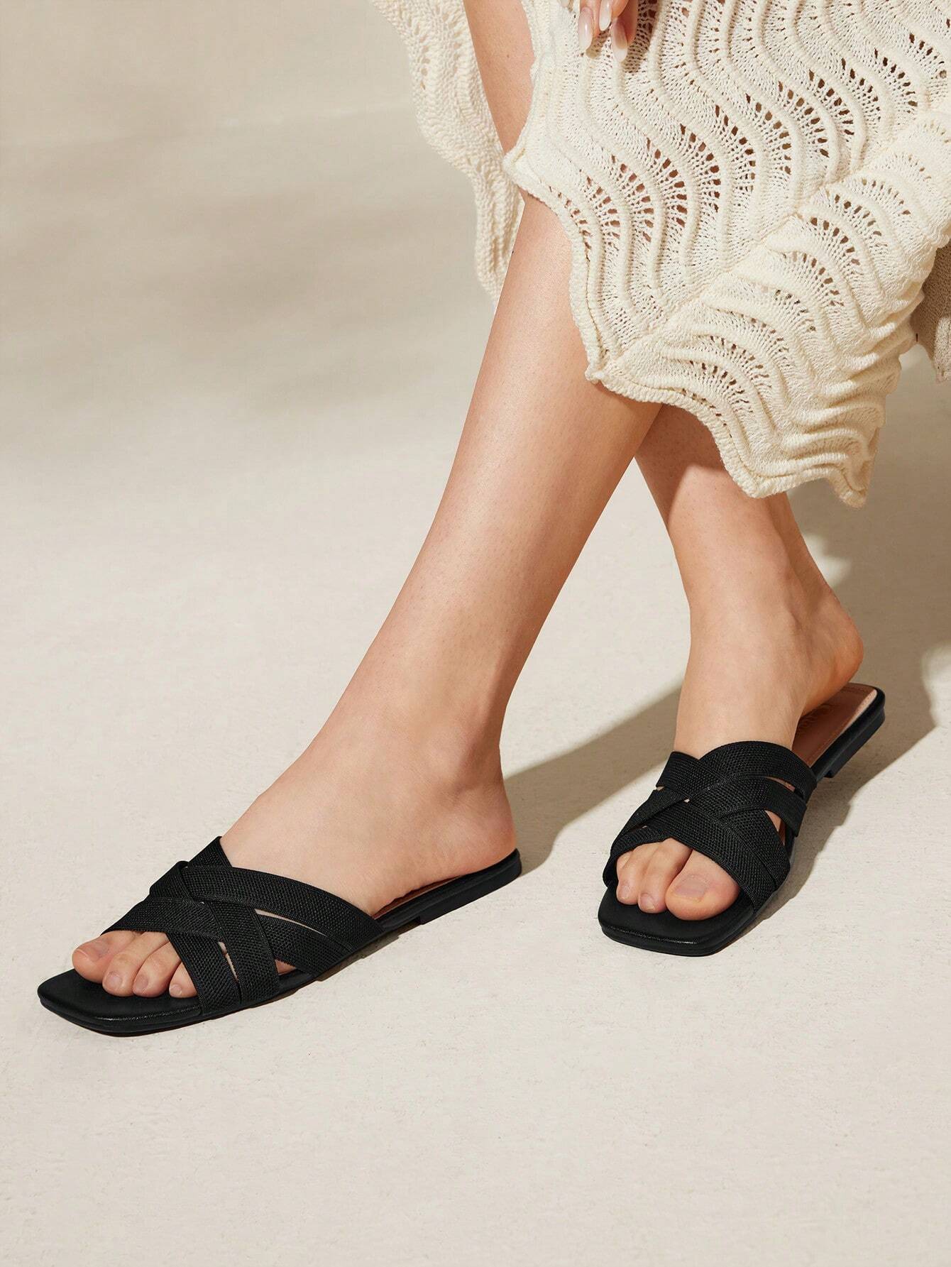 BASICS CUCCOO Casual Versatile Simple Flat Sandals