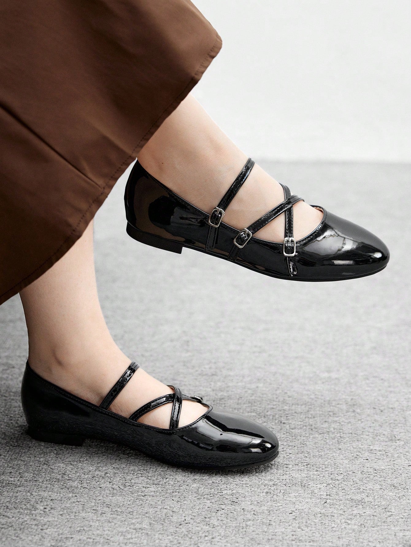 DOLLMOD Women's Double Buckle Design Casual Fashion Flat Loafers