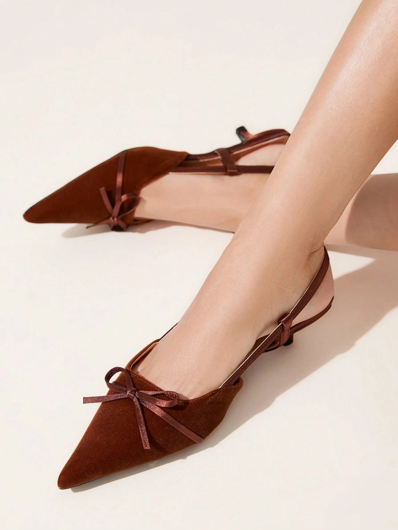 Women's Pointed Toe High Heels With Thin Heels And Bowknot Decoration
