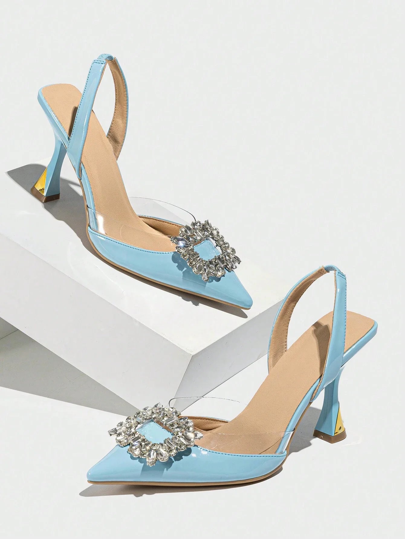 Women's Pointed Toe High Heels With Rhinestone Decoration