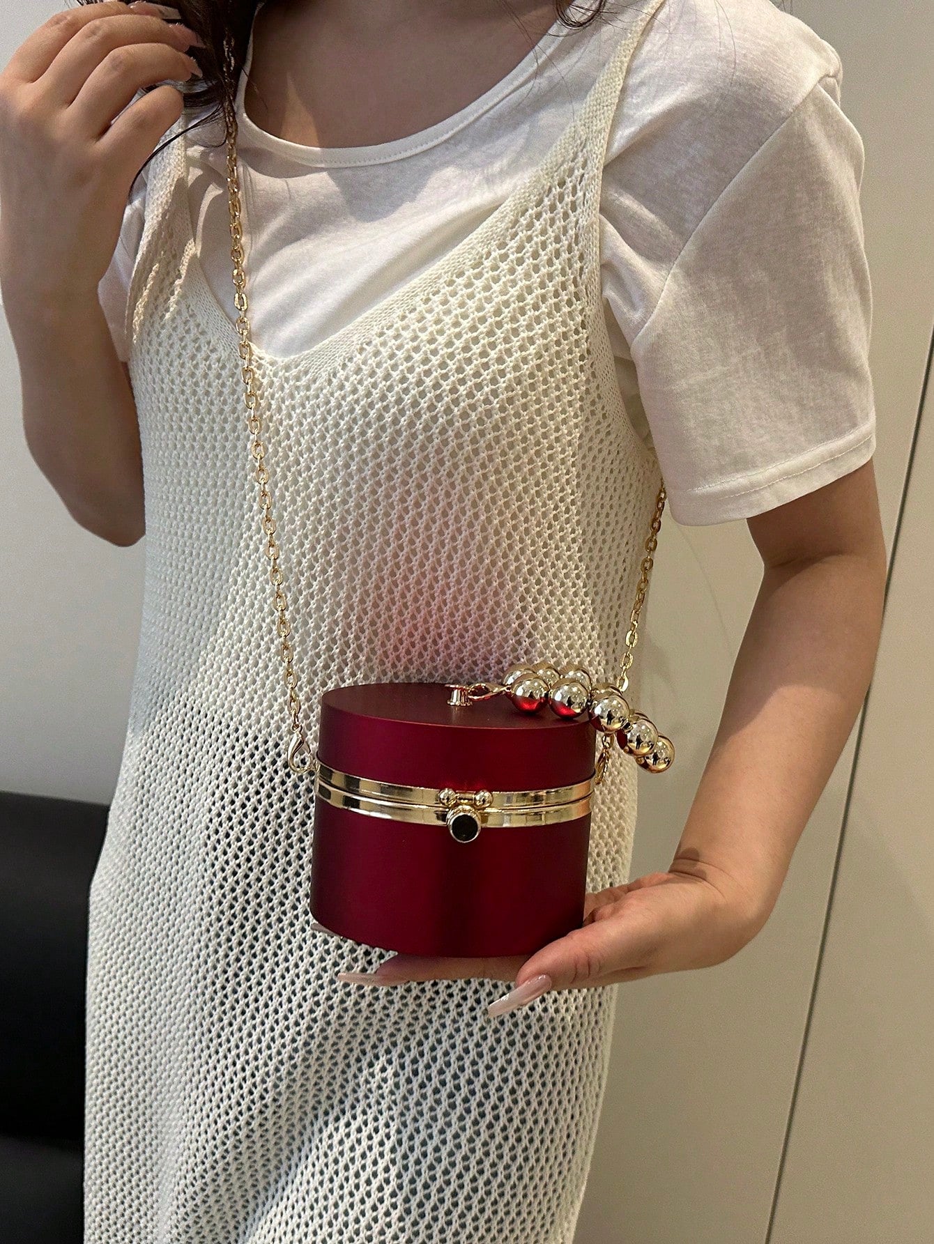 Niche Design Metal Chain Bag