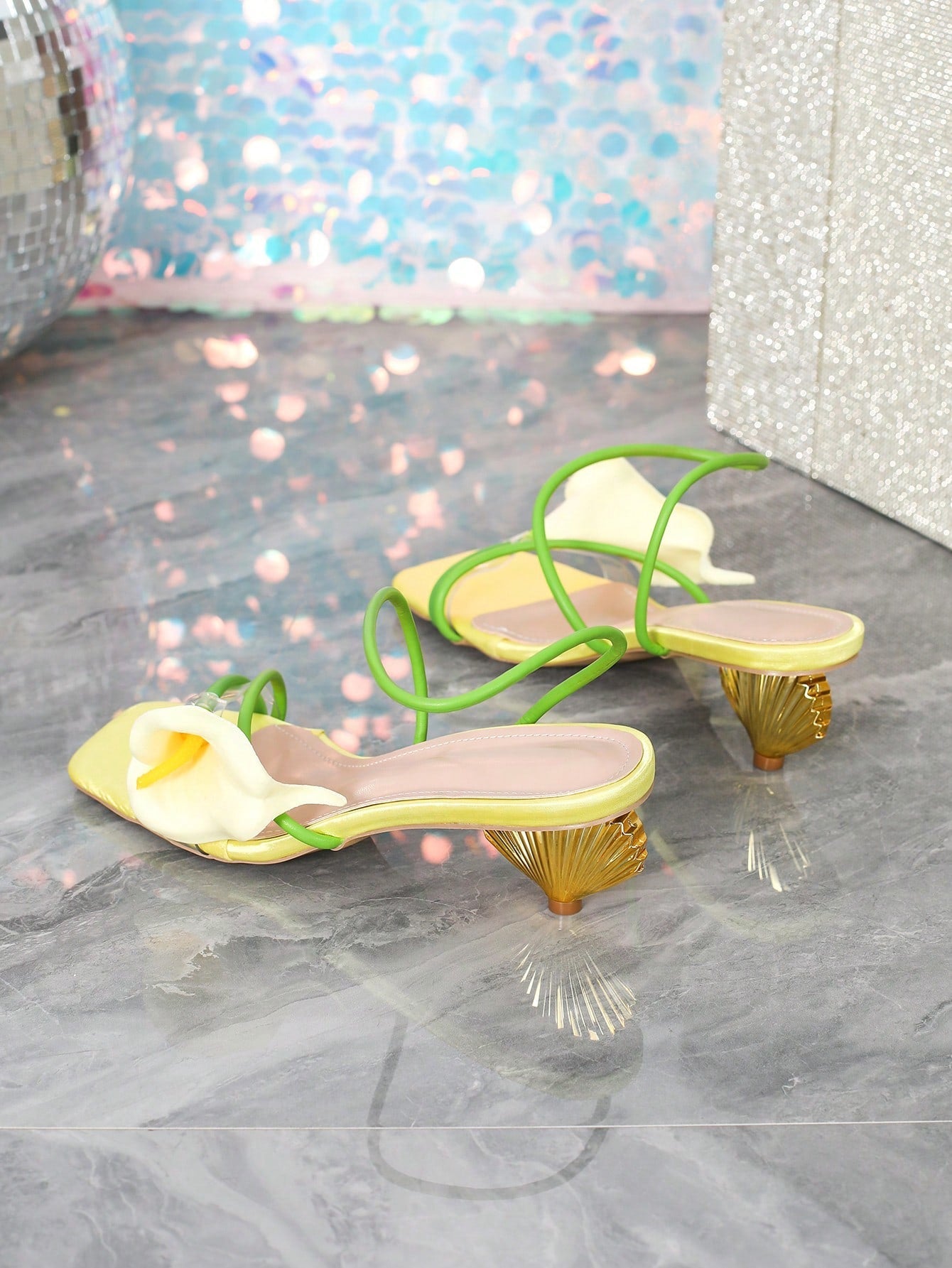 Women's Fashion Floral Open Toe Strap Mid Heel Sandals