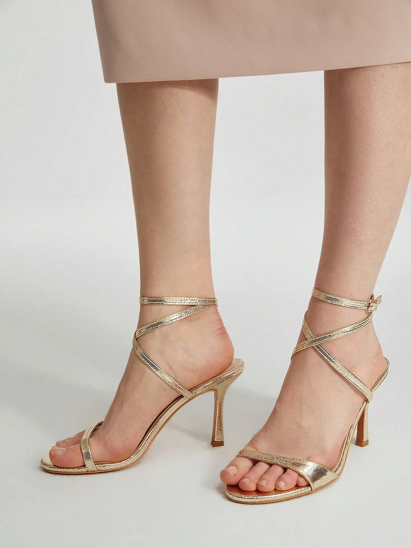 MOTF PREMIUM WOMEN'S MINIMALIST ROUND TOE STRAPPY HIGH HEEL SANDALS