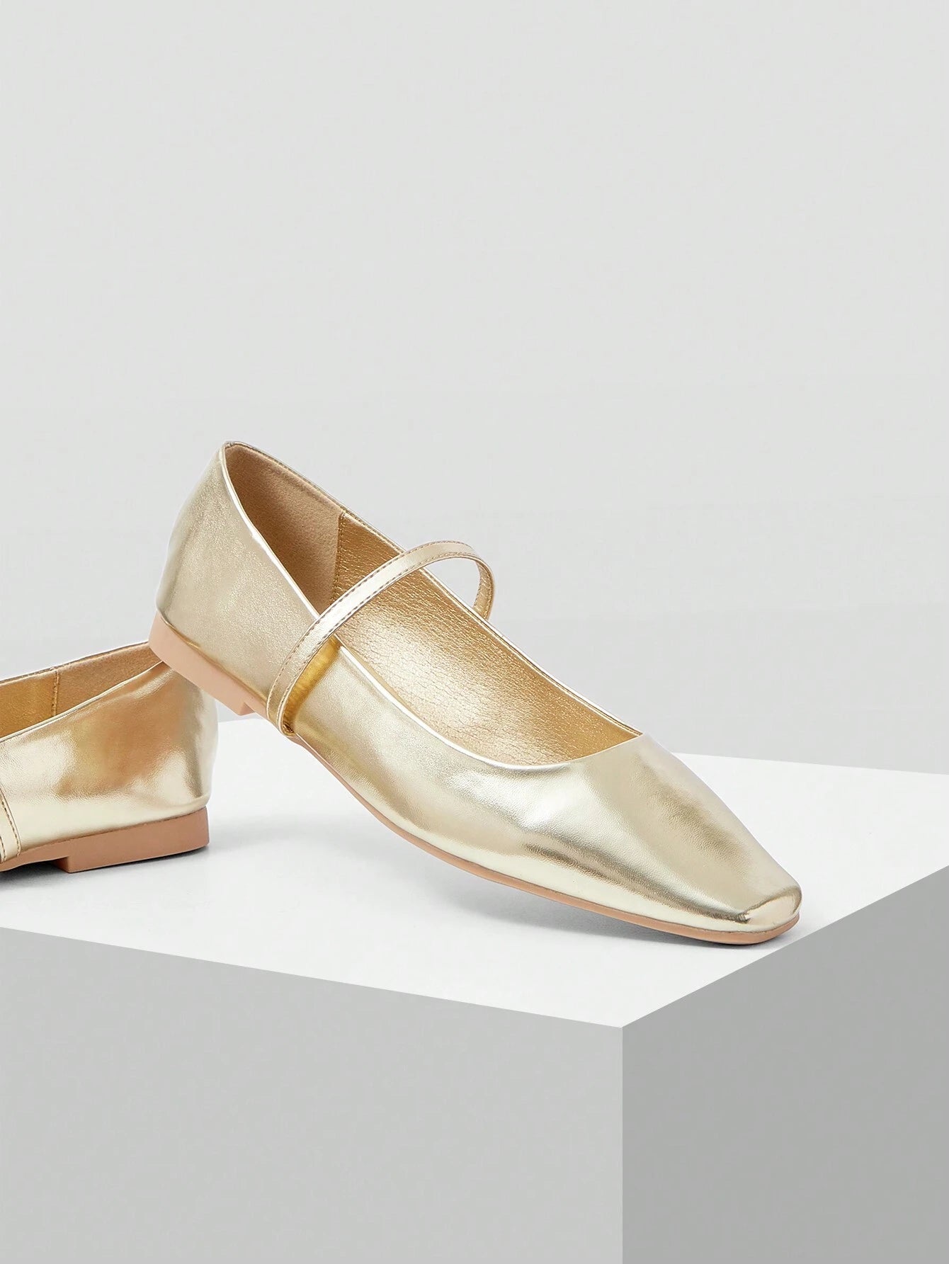 MOTF PREMIUM WOMEN COMFORTABLE MINIMALIST FLAT SHOES