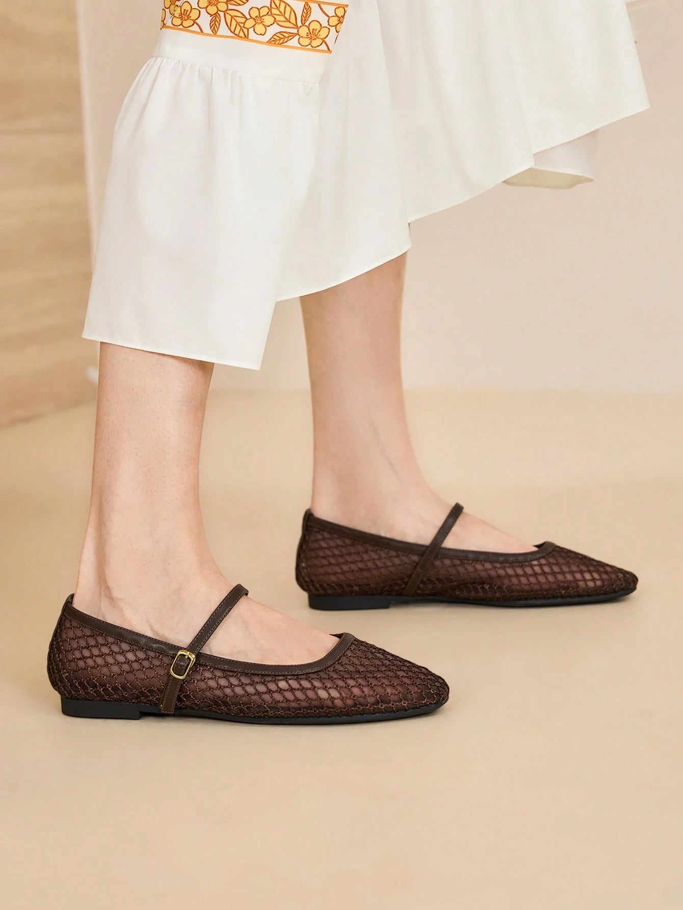 MOTF PREMIUM WOMEN COMFORTABLE MINIMALIST FLAT SHOES