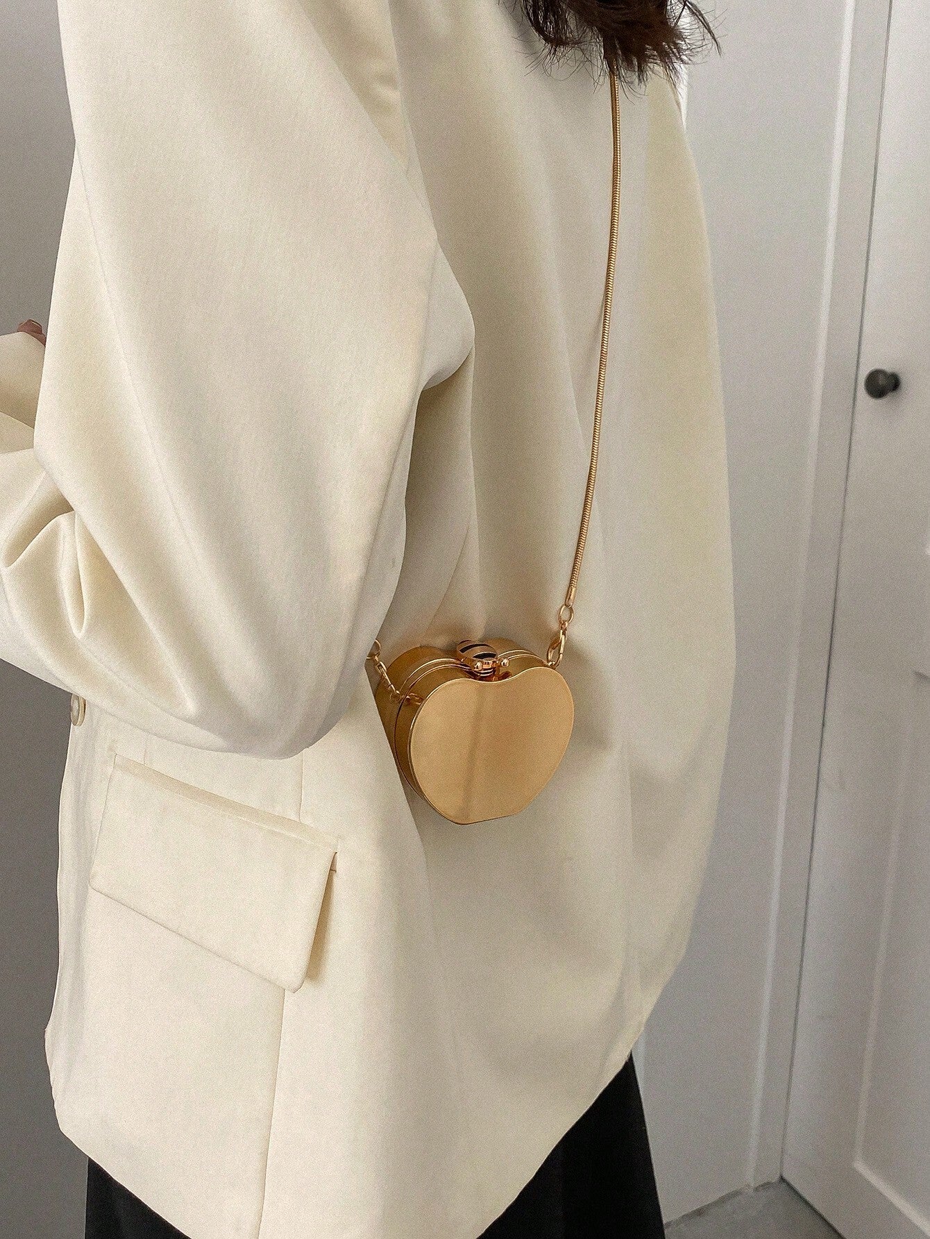 Niche Design Metal Chain Bag