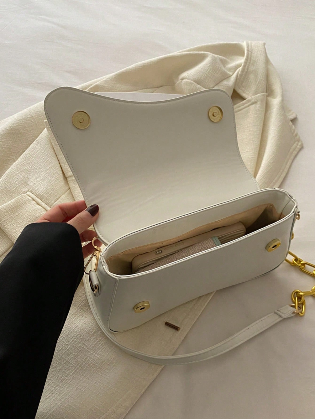 Minimalist Solid Color Shoulder Flap Bag
