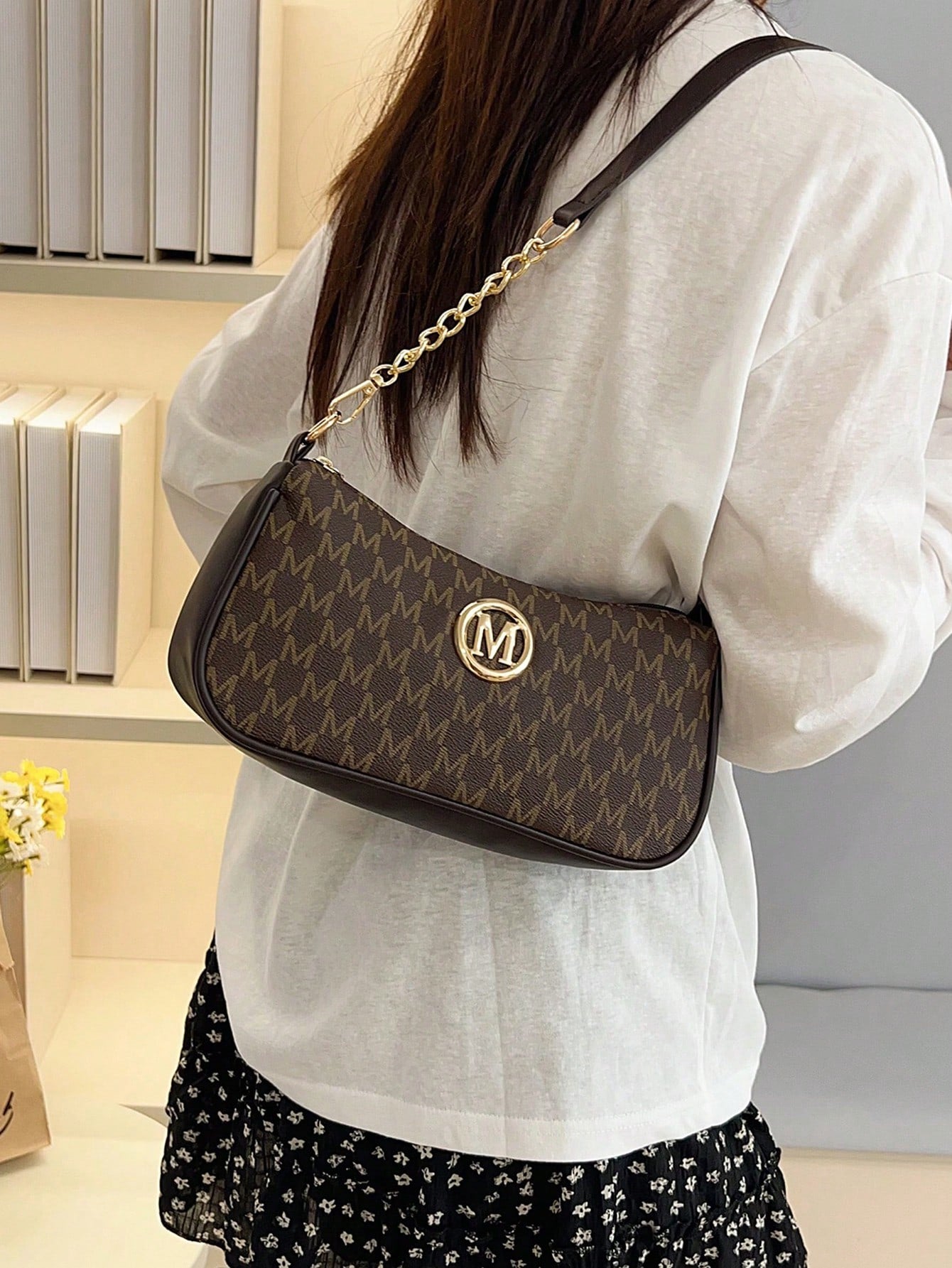 Minimalist Solid Color Shoulder Flap Bag