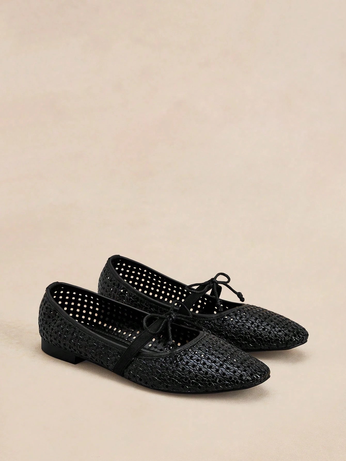 MOTF PREMIUM WOMEN COMFORTABLE MINIMALIST FLAT SHOES