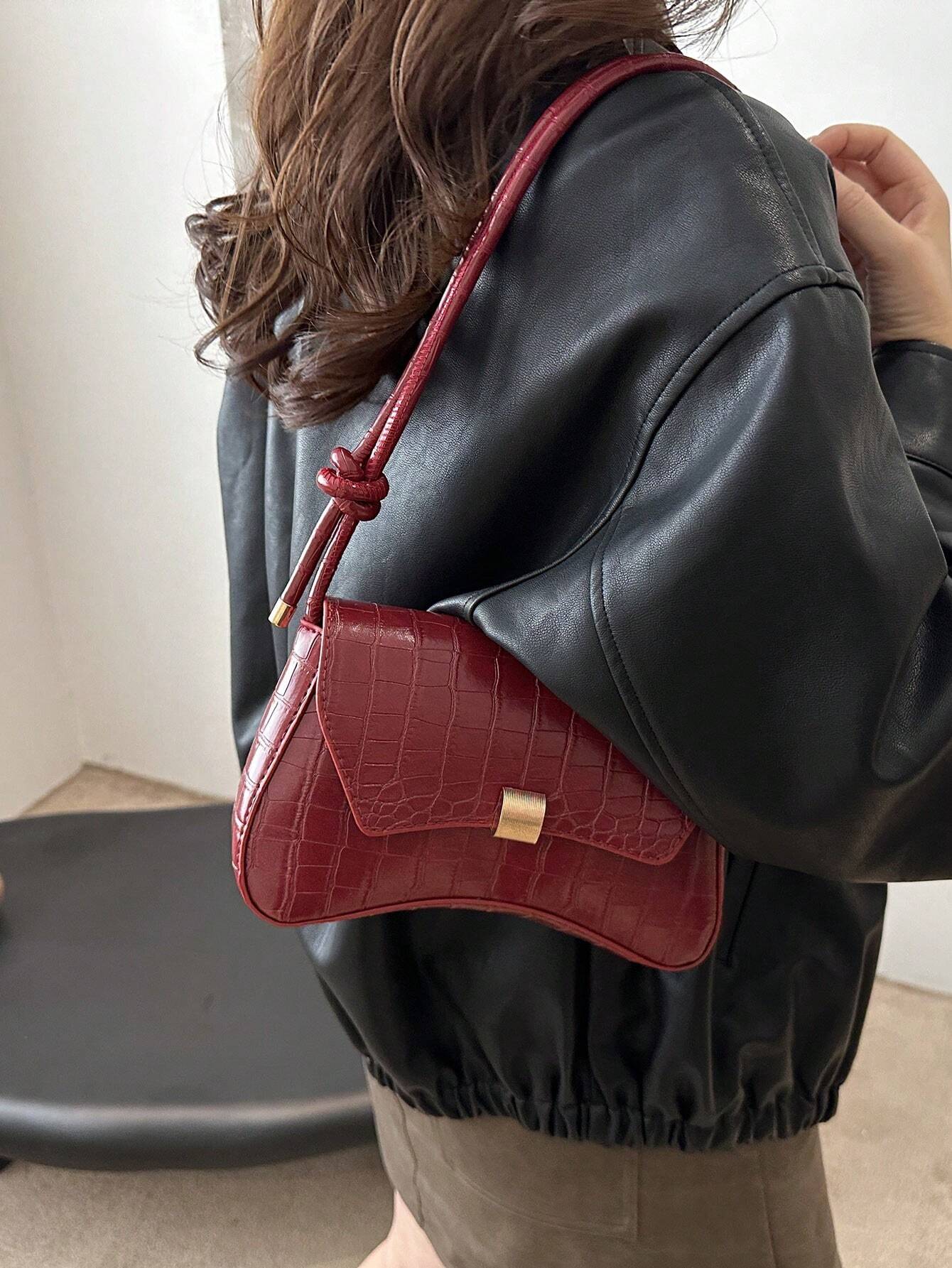 Minimalist Solid Color Shoulder Flap Bag