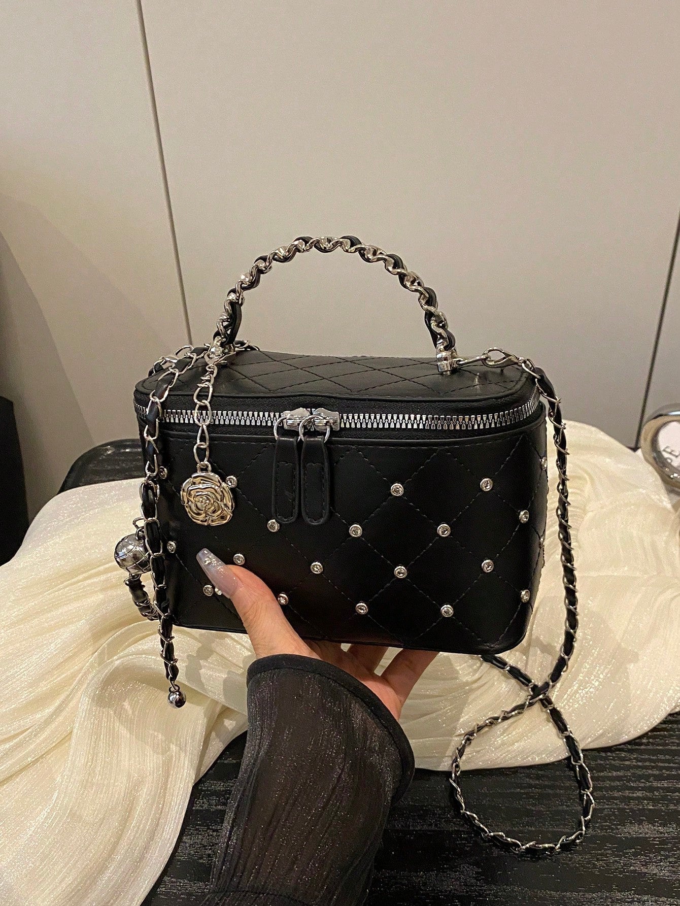 New Arrival Exquisite Portable Makeup Cosmetic Box Case