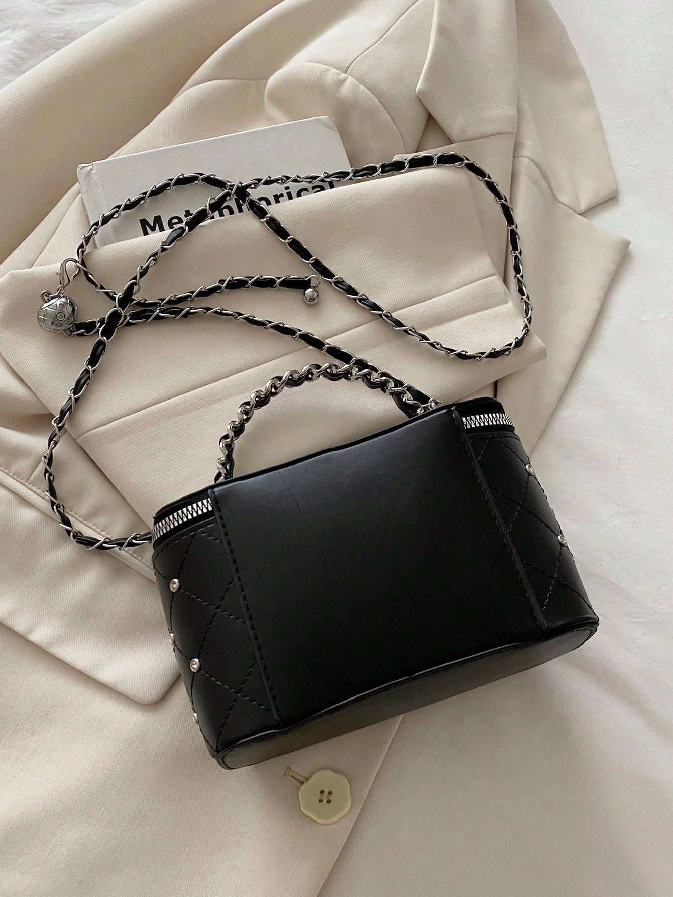 New Arrival Exquisite Portable Makeup Cosmetic Box Case