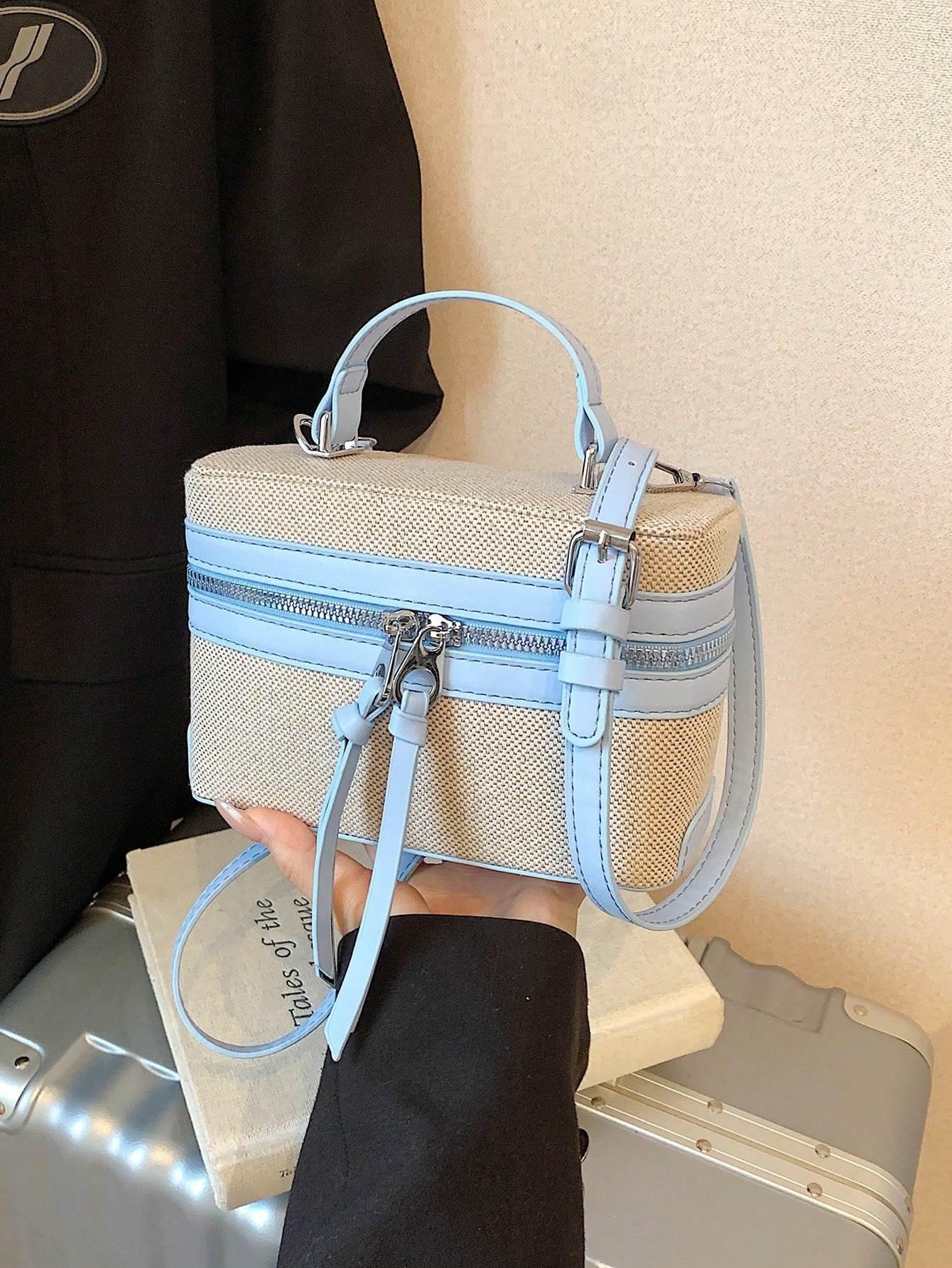 New Arrival Exquisite Portable Makeup Cosmetic Box Case