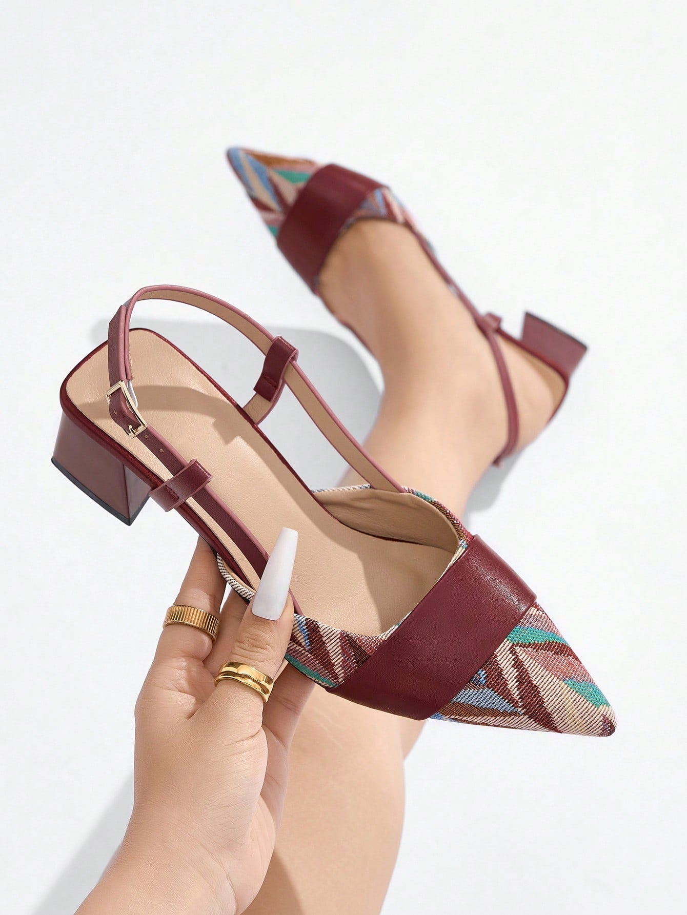 Women's Pointed Toe Closed Toe Two-Tone Thick Heel Dress Pumps