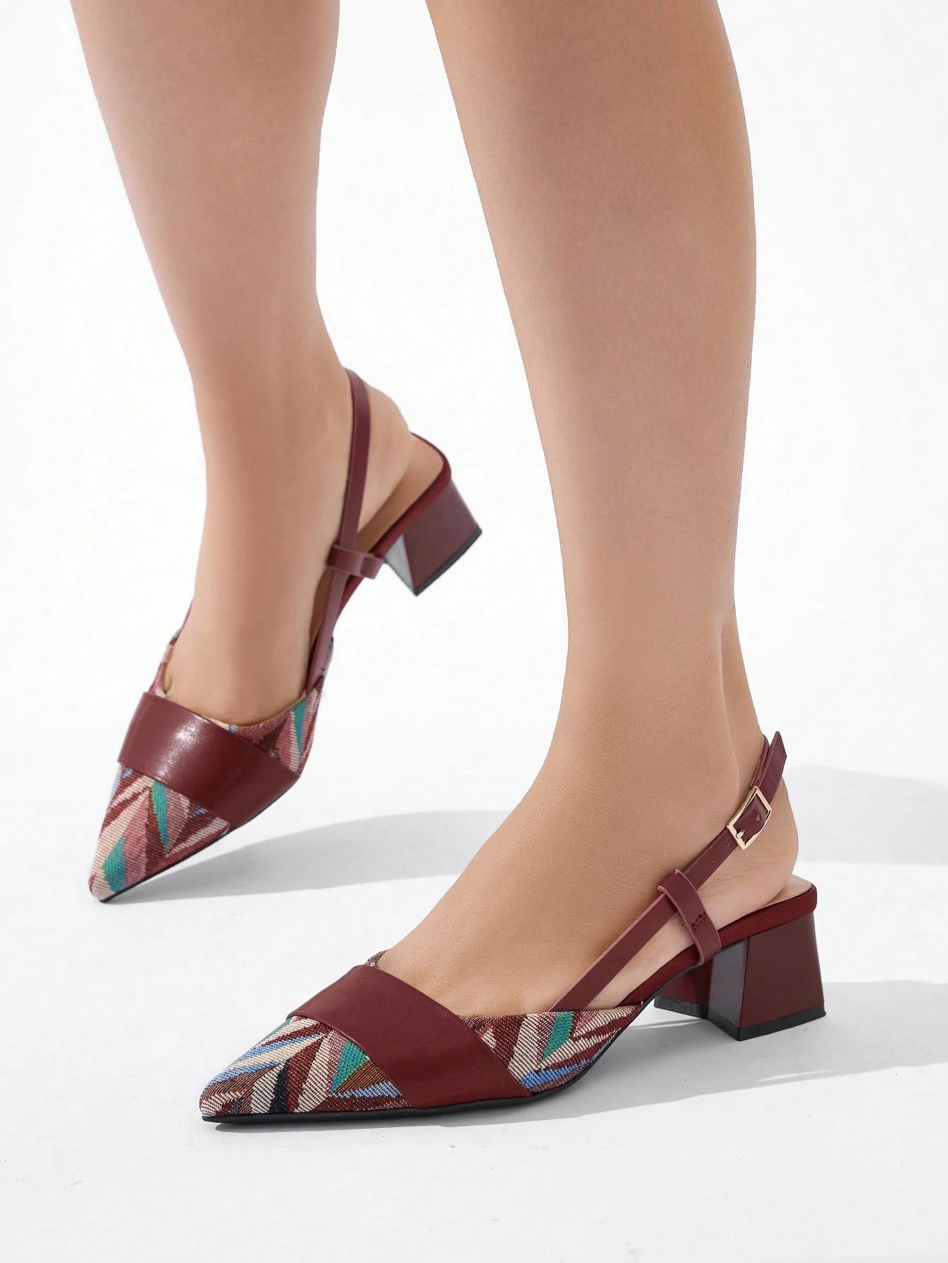 Women's Pointed Toe Closed Toe Two-Tone Thick Heel Dress Pumps