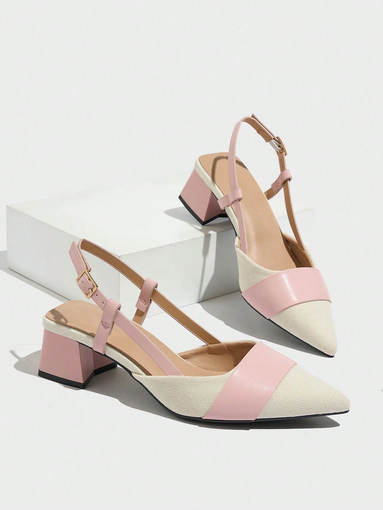 Women's Pointed Toe Closed Toe Two-Tone Thick Heel Dress Pumps