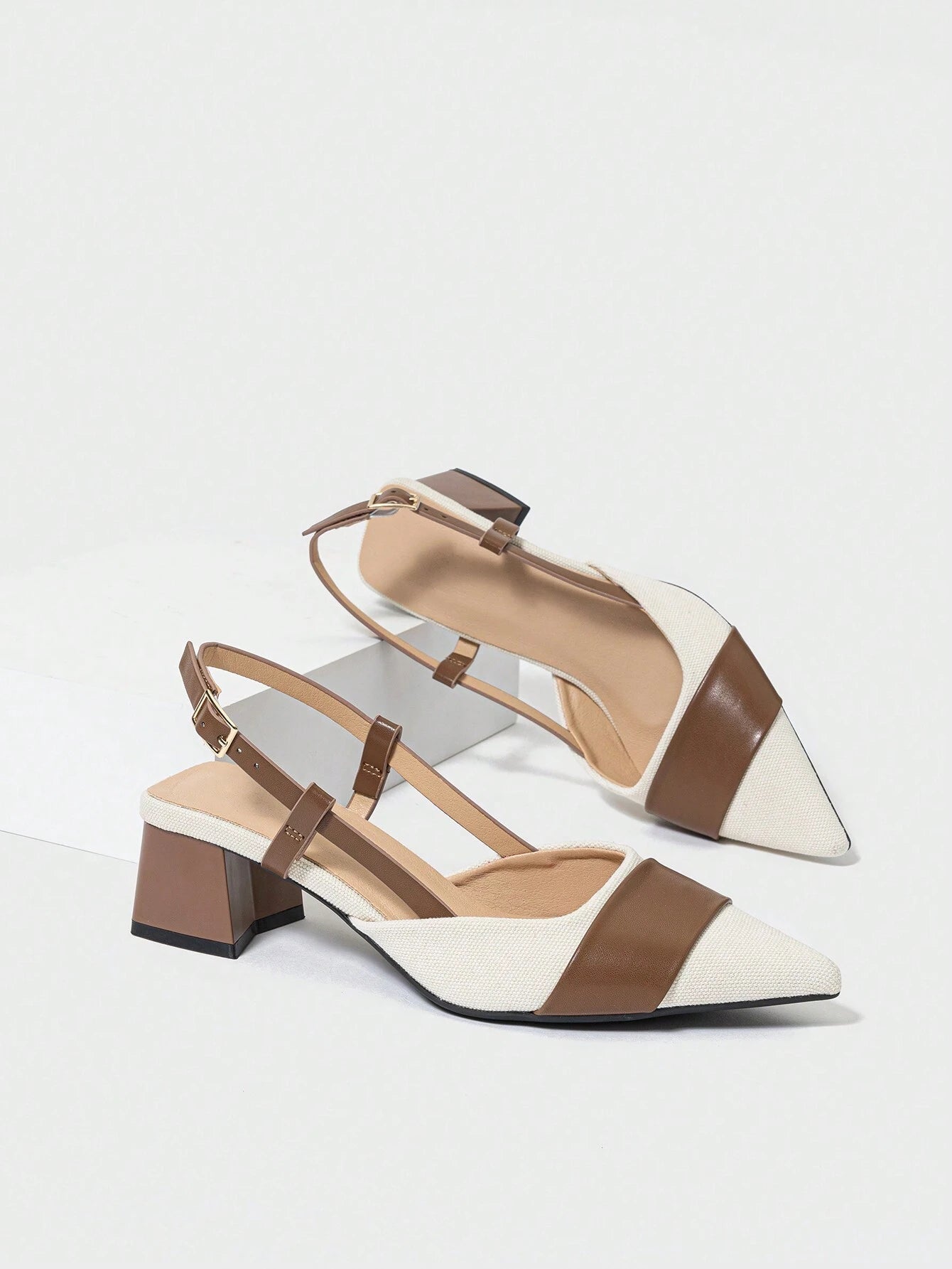 Women's Pointed Toe Closed Toe Two-Tone Thick Heel Dress Pumps