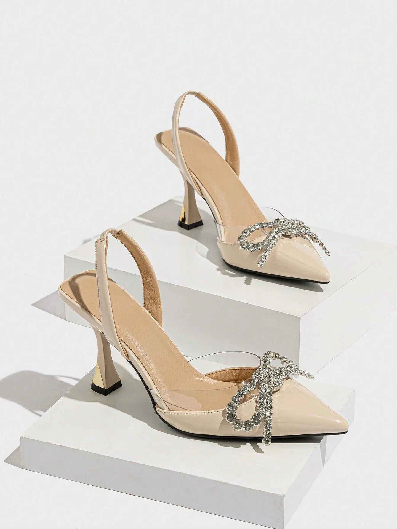 Women's Pointed Toe High Heels With Rhinestone Decoration